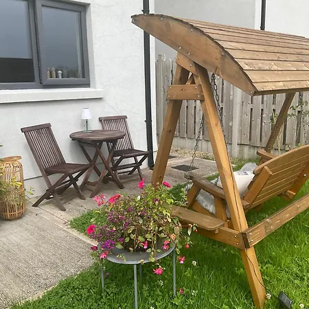 Luxury House ウェストポート