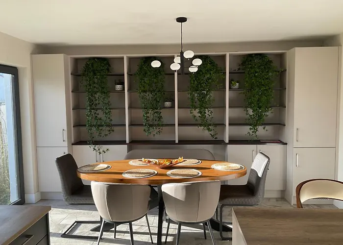 Luxury House * ウェストポート